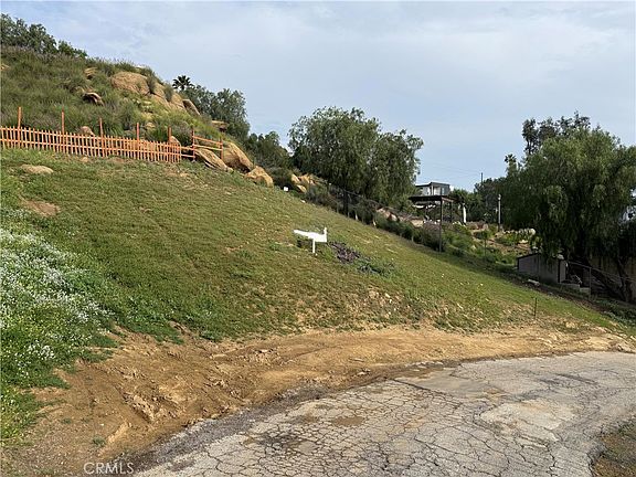 5th image of 7365 Webb Rd