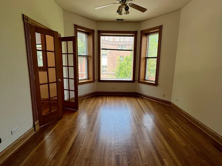 1241 W Addison St #2 — Photo 6