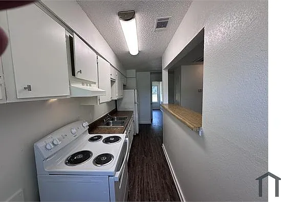 5408 Helmick Ave — Photo 3