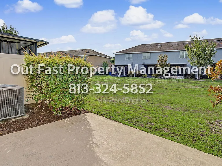 6919 Holly Heath Dr — Photo 43