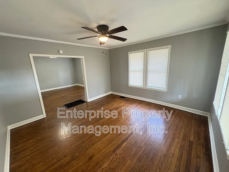 3 bed, 2.0 bath, 1400 sqft, $1,595 — Photo 4