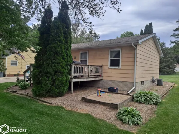 5 S 20th St, Clear Lake, IA 50428