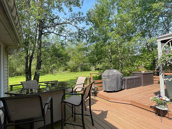 3rd image of 143 Driftwood Dr