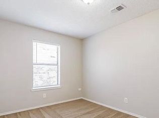 1740 Hunting Green Dr, Fort Worth, TX 76134