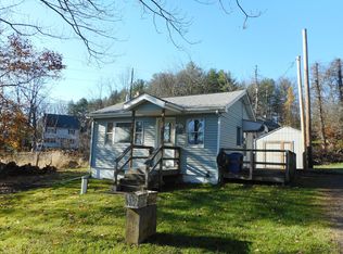 908 Polk Valley Rd, Stroudsburg, PA 18360