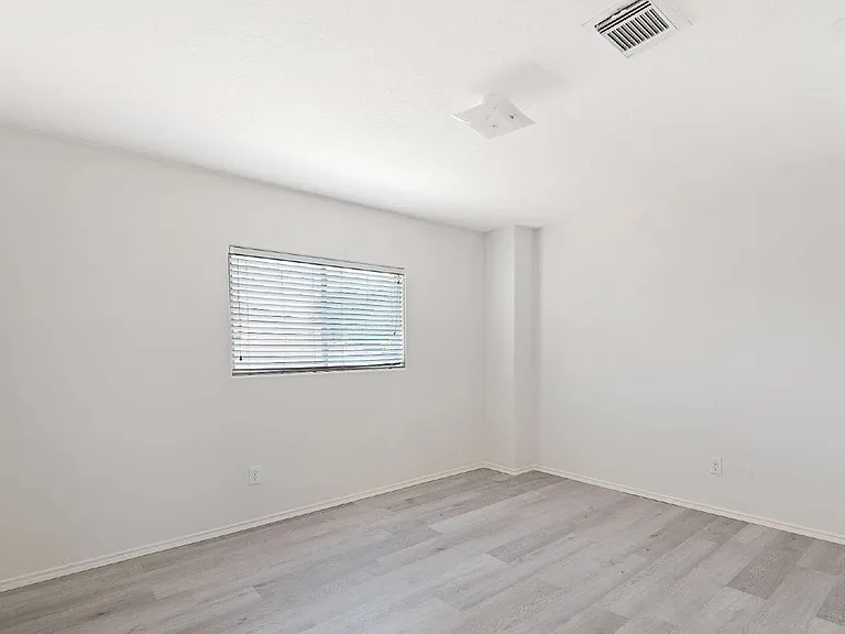 2923 Katybriar Ln — Photo 18