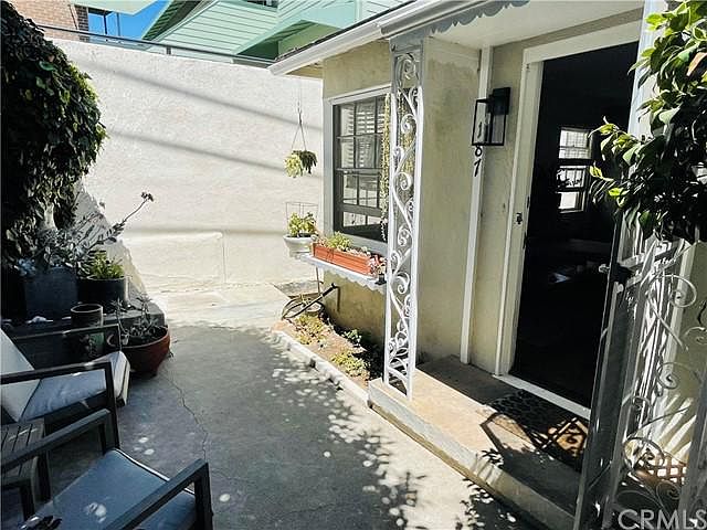 1st image of 187 Lower Cliff Dr