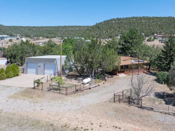 3 Evergreen Rd, Edgewood, NM 87015