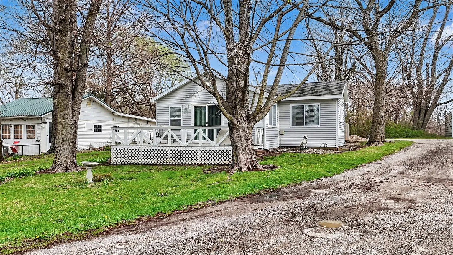 3221 E Lake Paradise Rd photo 1