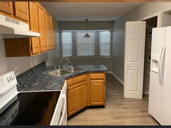 2nd image of 8288 Glasgow Ct