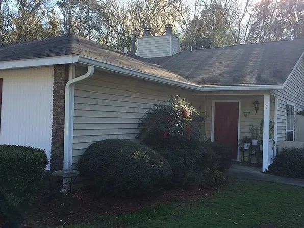 1401 King George Blvd APT 9, Savannah, GA 31419