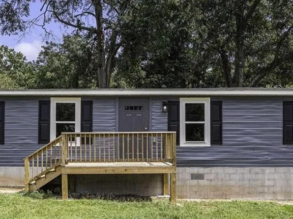 307 Pine Cir, Bowdon, GA 30108