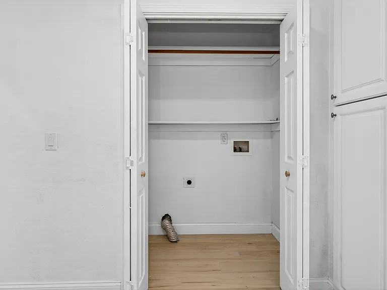 443 Harris Ln — Photo 10