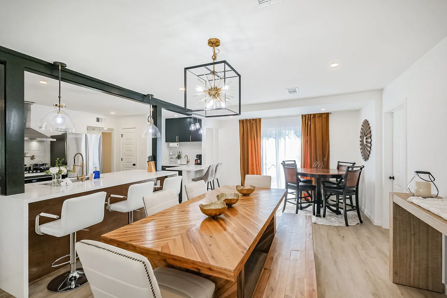 6 bed, 3.0 bath, 2895 sqft, $12,467 — Photo 4