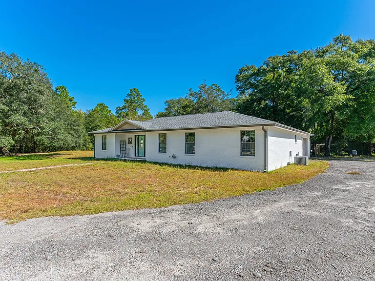 83 Edgewood Dr — Photo 45