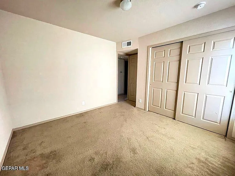 4001 Hueco Valley Dr — Photo 10