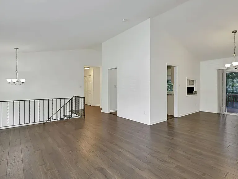 3315 Albion Ct — Photo 13