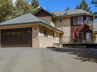 1450 White Pine Ter, Highlands, BC V9B 6J3