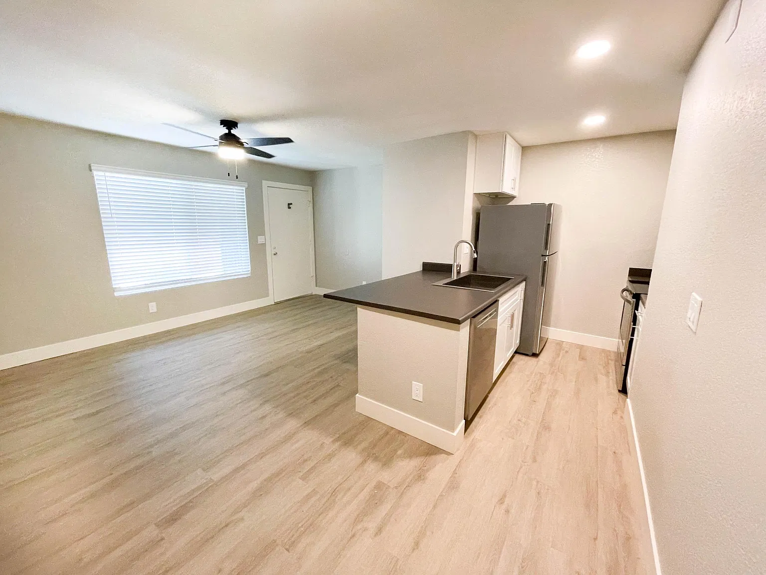 2 bed, $2,495 — Photo 2