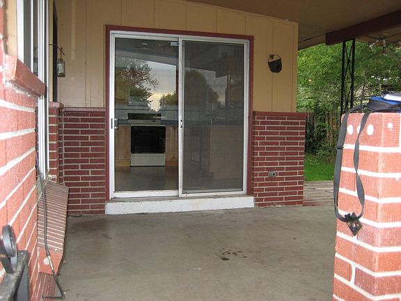 Slider access to the patio