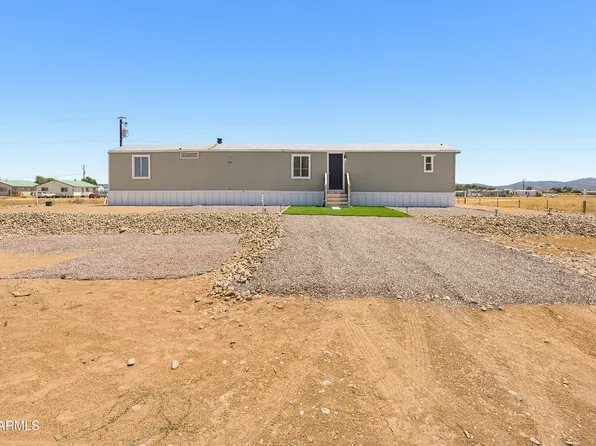 235 W Acapulco Way, Paulden, AZ 86334
