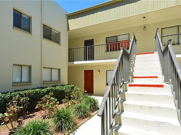 3300 Fox Chase Cir N APT 219, Palm Harbor, FL 34683