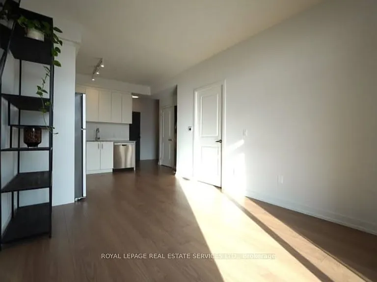 1010 Dundas St E #211 — Photo 2