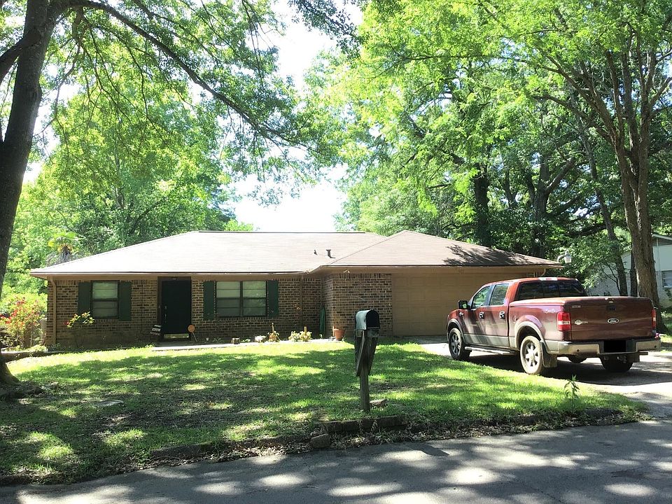 1st image of 407 Crestwood Dr