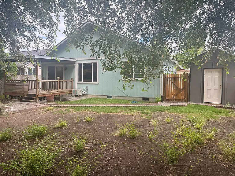 299 Wichman St S — Photo 4
