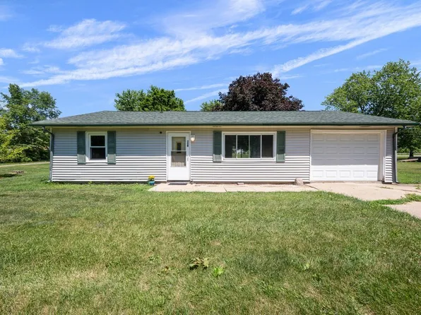 316 N 4th St, Neponset, IL 61345