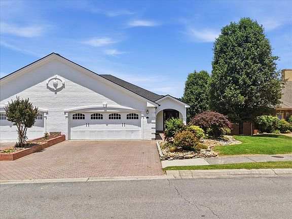2nd image of 321 Lochmere Dr