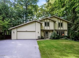 1086 Post Ave, Holland, MI 49424
