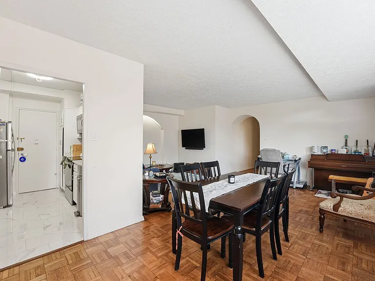 4740 Connecticut Ave NW #818 — Photo 8