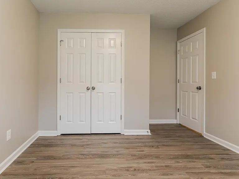 963 Laurel Green Ln — Photo 12