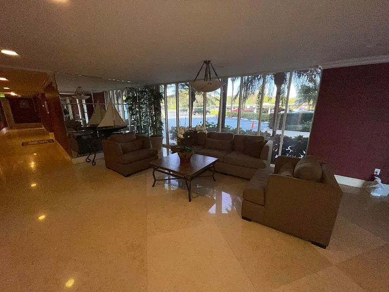 5200 N Flagler Dr #2004 — Photo 23