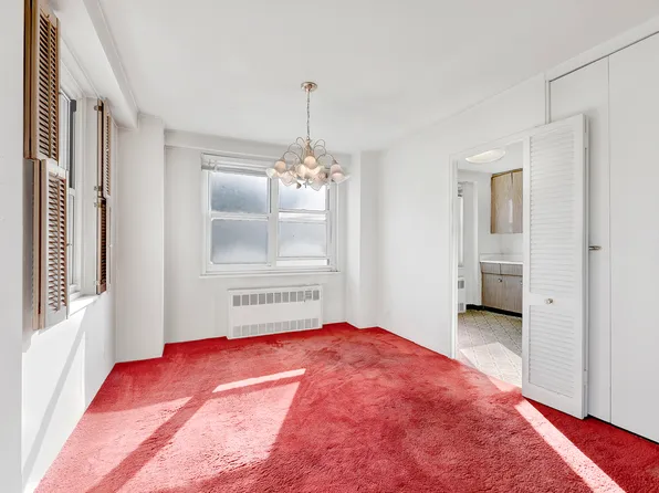 3215 Avenue H image 7 of 20