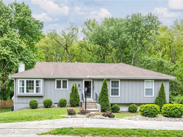10912 Madison Ave, Kansas City, MO 64114