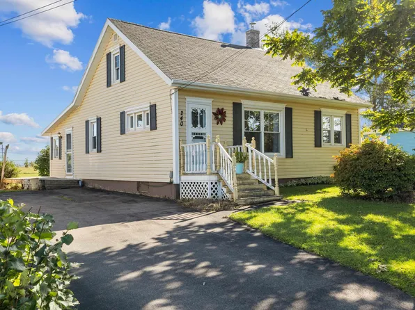 240 Carleton St, Borden Carleton, PE C0B 1X0