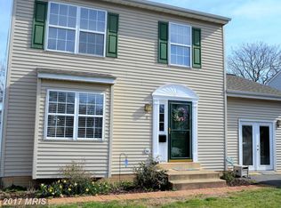 8 1st St SW, Leesburg, VA 20175