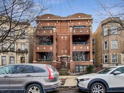 3043 W Logan Blvd APT 1W, Chicago, IL, 60647
