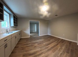 4770 Railroad Ave APT 3, Shawnee, KS 66226