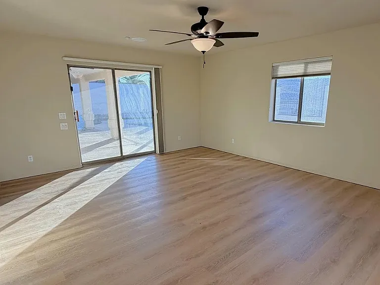 1034 Gleneagles Dr — Photo 7