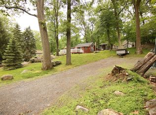 34 Lines Ave, Hopatcong, NJ 07843