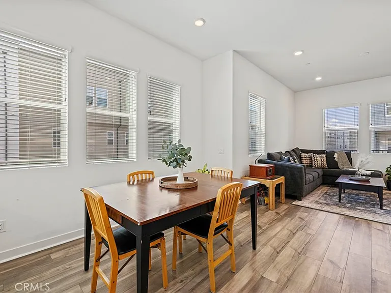 27005 Hummingbird Ln — Photo 18