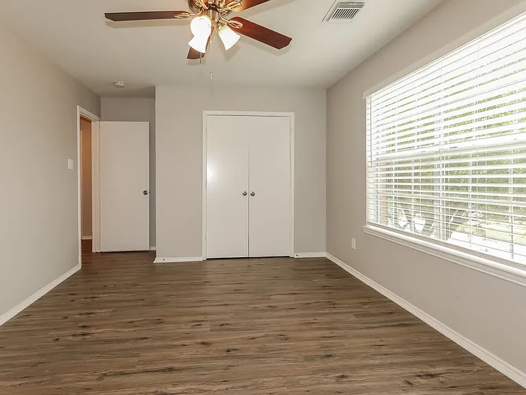 21118 Bridgemeadows Ln — Photo 18