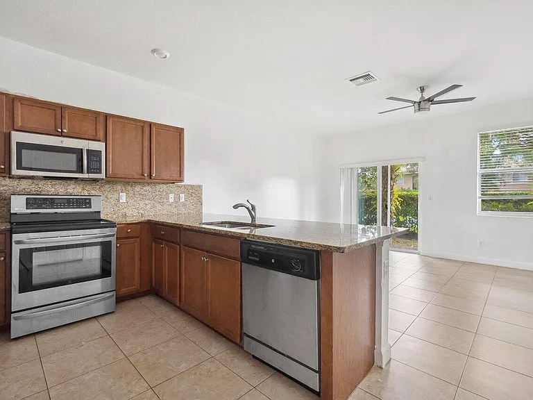 5288 Ashley River Rd — Photo 6