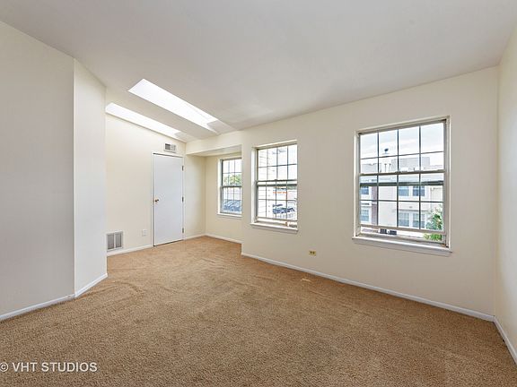 2nd image of 1303 Wyndham Dr APT 201