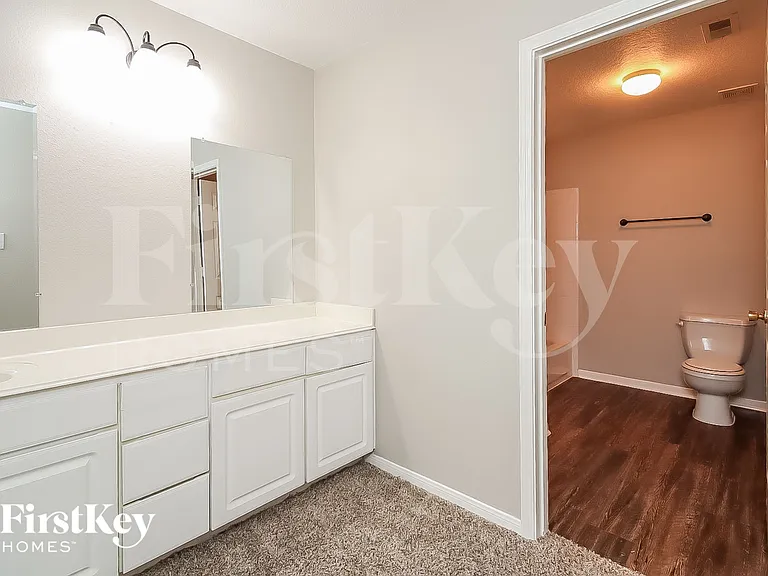 1018 Lamson Ct — Photo 14