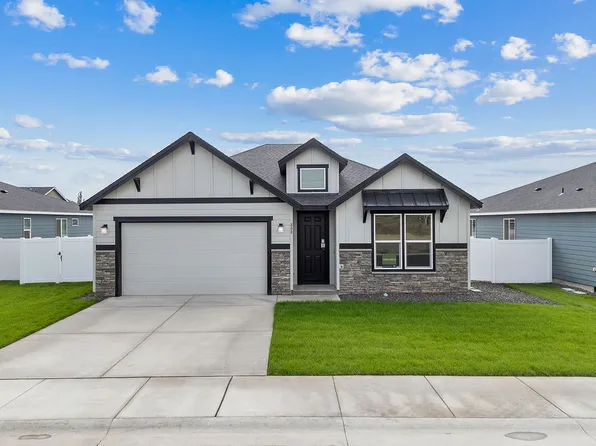 808 L St NE, Quincy, WA 98848