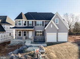 2772 Hillfield Dr, Frederick, MD 21702